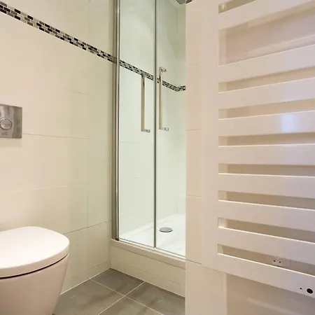 Daire Martinez Area: New 2beds/2baths *