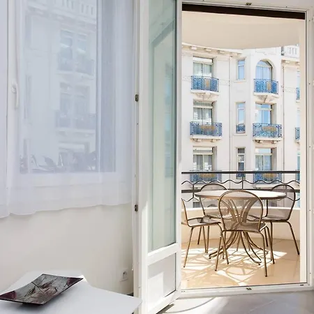 Martinez Area: New 2beds/2baths