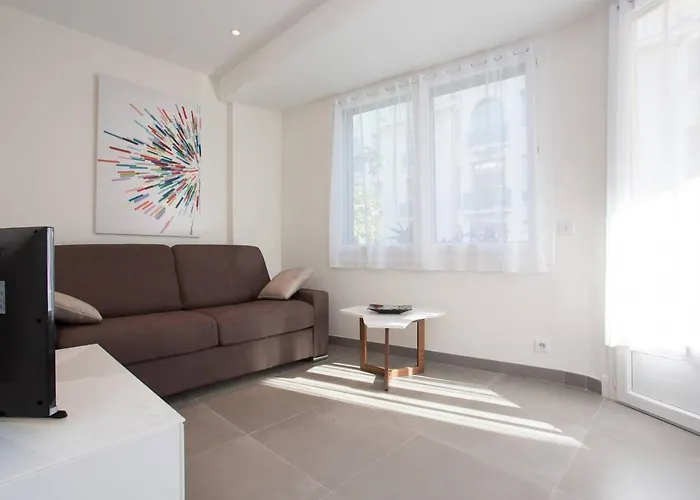 Martinez Area: New 2beds/2baths Cannes